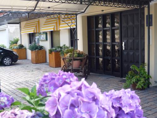 Niederdürenbach Alemania Hotel Bombastico Código Promocional Booking.com