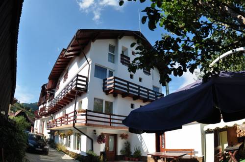 Moieciu de Jos Rumania Hotel Bombastico Código Promocional Booking.com