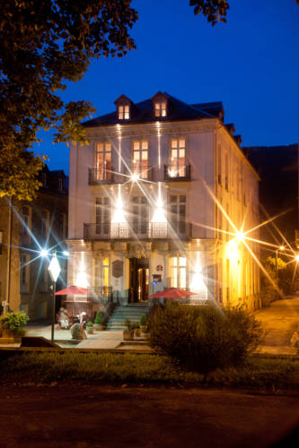 Bagnères-de-Luchon Francia Hotel Bombastico Código Promocional Booking.com