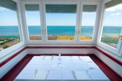 Pesaro Italia Hotel Bombastico Código Promocional Booking.com