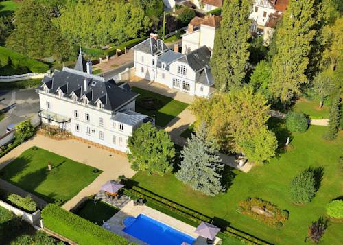 Villiers-sur-Morin France Hotel Bombastic Promo Code Booking.com