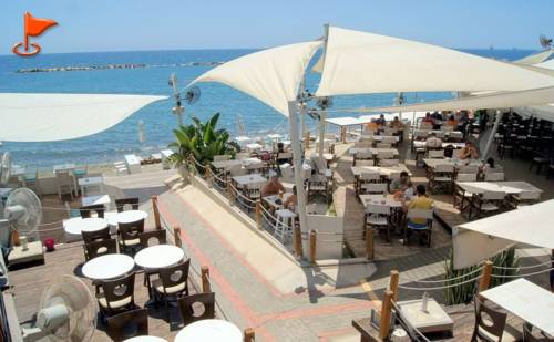 Limassol Chipre Hotel Bombastico Código Promocional Booking.com