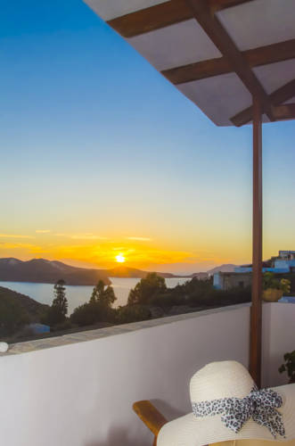 Plaka Grecia Hotel Bombastico Código Promocional Booking.com