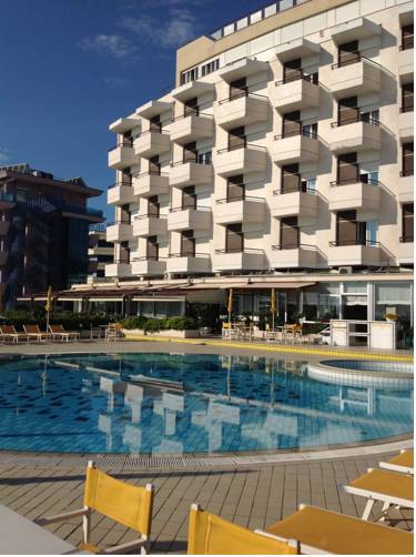 Villamarina di Cesenatico Italia Hotel Bombastico Código Promocional Booking.com