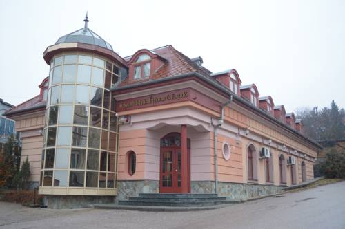 Esztergom Hungría Hotel Bombastico Código Promocional Booking.com