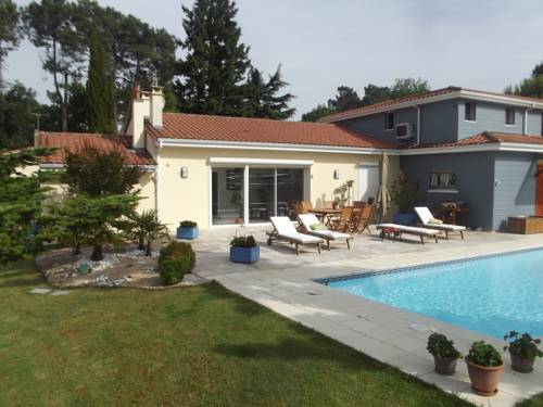 La Brede France Hotel Bombastic Promo Code Booking.com
