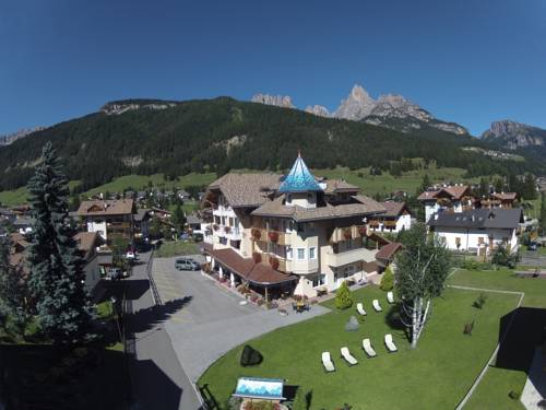 Pozza di Fassa Italia Hotel Bombastico Código Promocional Booking.com