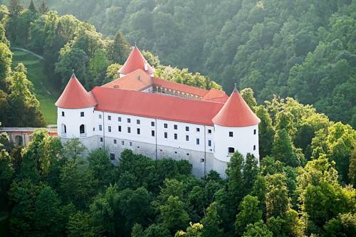 Jesenice na Dolenjskem Eslovenia Hotel Bombastico Código Promocional Booking.com