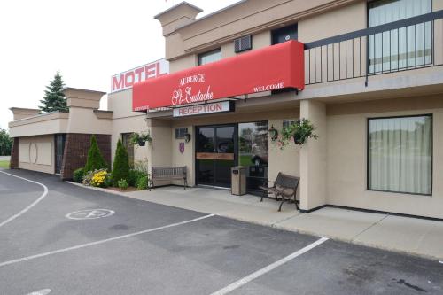 Saint-Eustache (QC) Canada Hotel Bombastic Promo Code Agoda.com