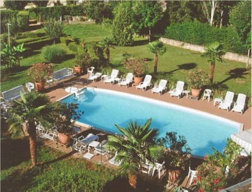 Buxy Francia Hotel Bombastico Código Promocional Booking.com