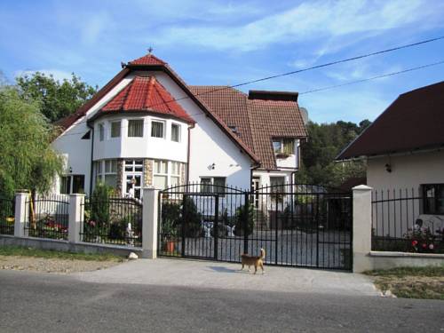 Moieciu de Jos Romania Hotel Bombastic Promo Code Booking.com
