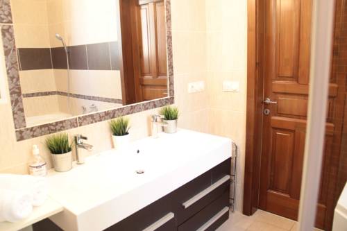 Budapest Hungría Hotel Bombastico Código Promocional Booking.com