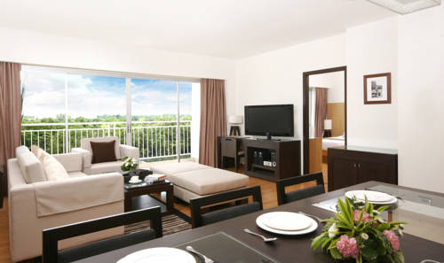 Prachinburi Tailandia Hotel Bombastico Código Promocional Booking.com