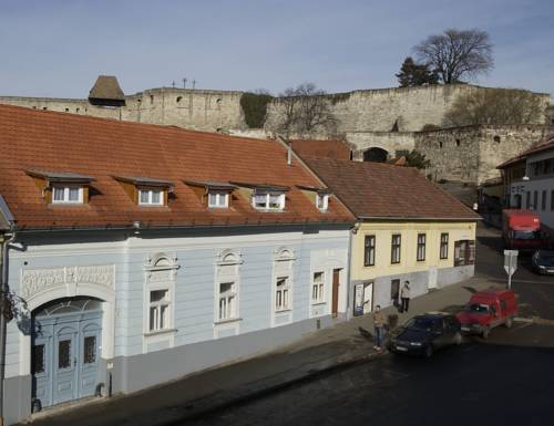 Eger Hungría Hotel Bombastico Código Promocional Booking.com