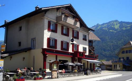 Matten-Interlaken Suiza Hotel Bombastico Código Promocional Booking.com
