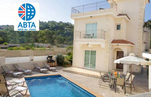 Protaras Chipre Hotel Bombastico Código Promocional Booking.com