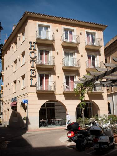 Sant Feliu de Guíxols España Hotel Bombastico Código Promocional Booking.com