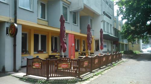 Pardubice Republica checa Hotel Bombastico Código Promocional Booking.com
