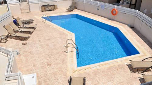 Protaras Chipre Hotel Bombastico Código Promocional Booking.com